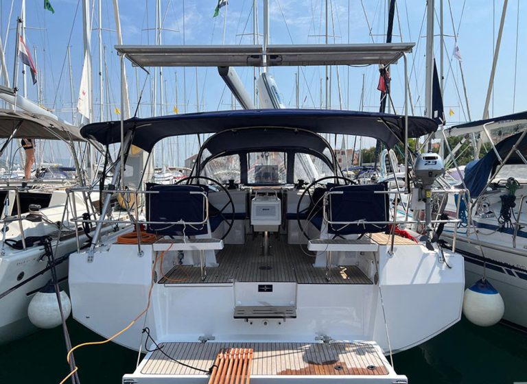 BAVARIA C42