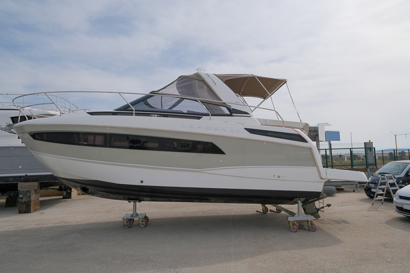 JEANNEAU Leader 30