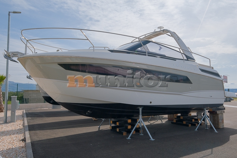 JEANNEAU Leader 30